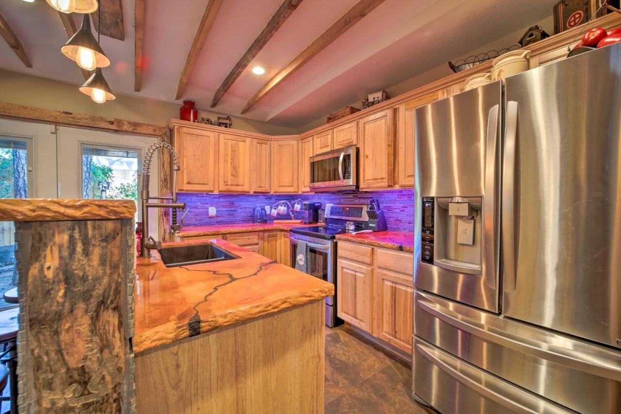 Cozy Cabin Retreat With Patio And Fenced Yard بايسون المظهر الخارجي الصورة